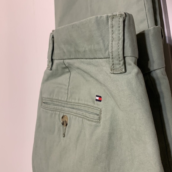 🇺🇸Hilfiger (31”x30”) - Picture 2 of 16